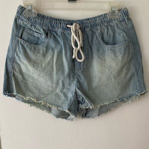 ❤️ NWOT Aerie Pull-On Drawstring Striped Raw Hem Faded Shorts - Small